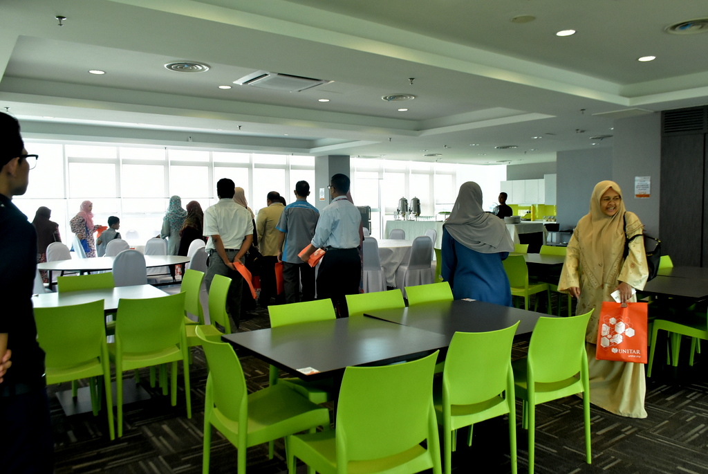 UKM 1728